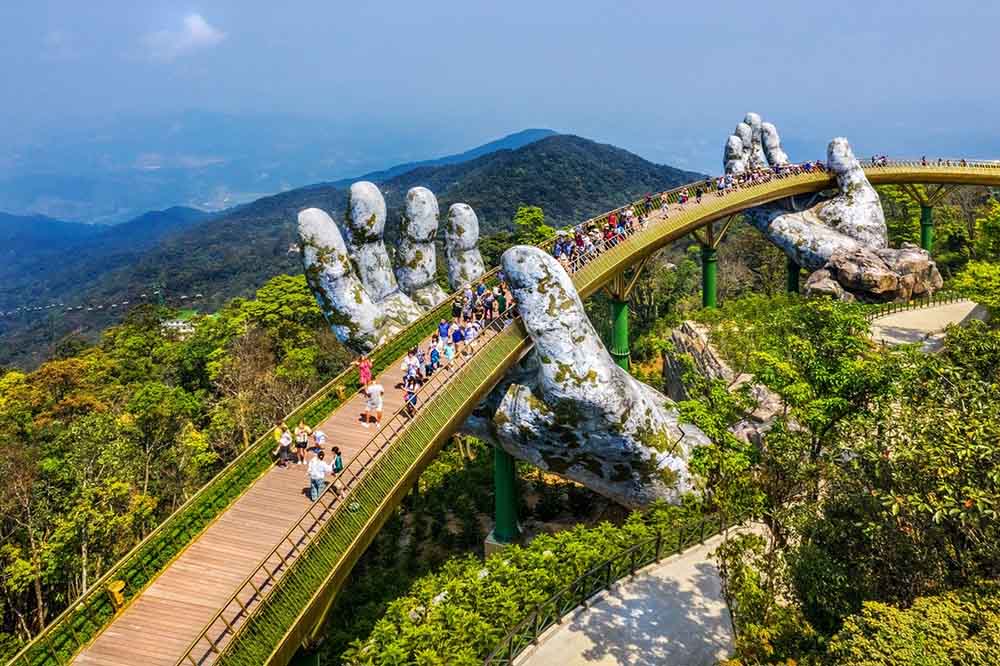 Cầu Vàng địa điểm du lịch Việt nam hot nhất