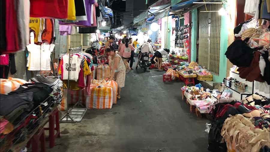 Chợ đêm Lê Duẩn ở Đà Nẵng