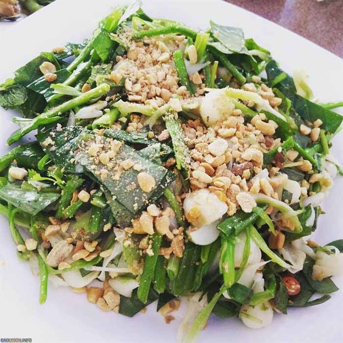 Salad tỏi Lý Sơn