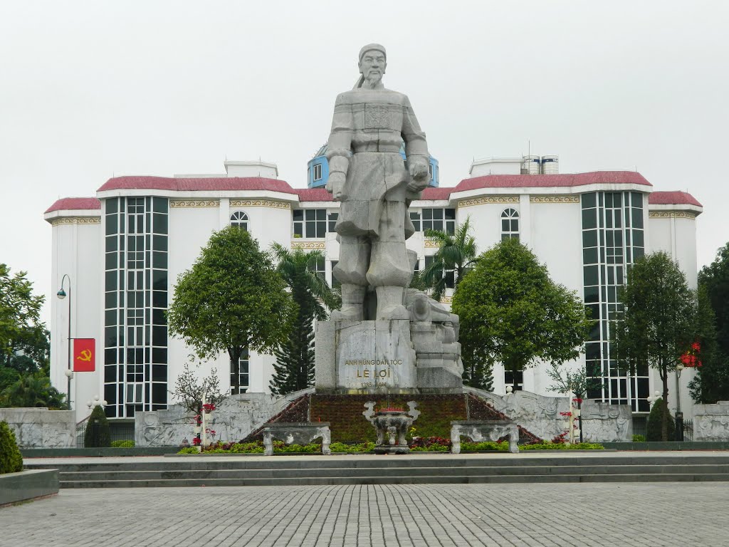 Tượng đài Lê Lợi ở thành phố Thanh Hóa