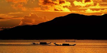 Hoàng hôn trên phá Tam Giang