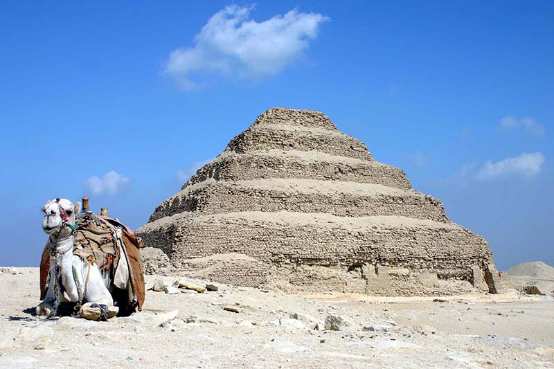 Kim tự tháp bậc thang Djoser