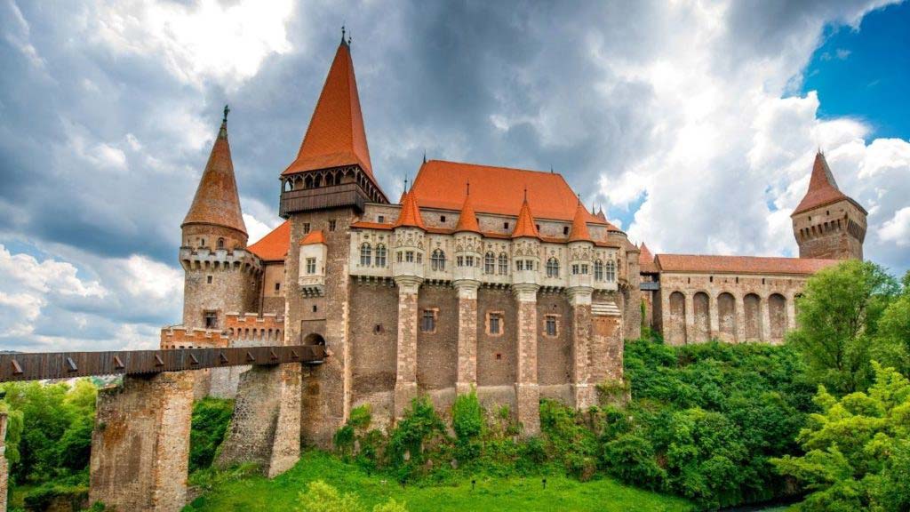 Lâu đài Corvin Romania