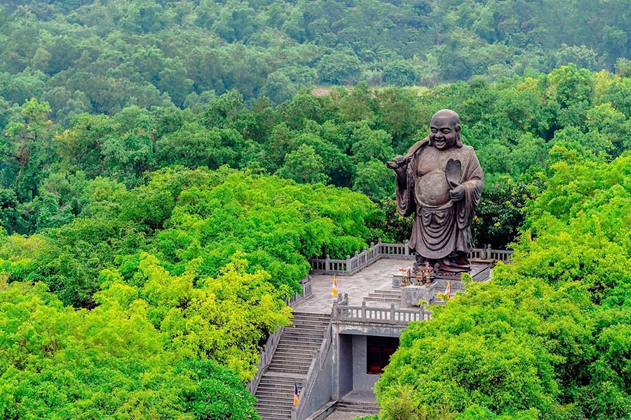 Tượng Phật Di lặc bằng đồng lớn nhất Đông Nam Á