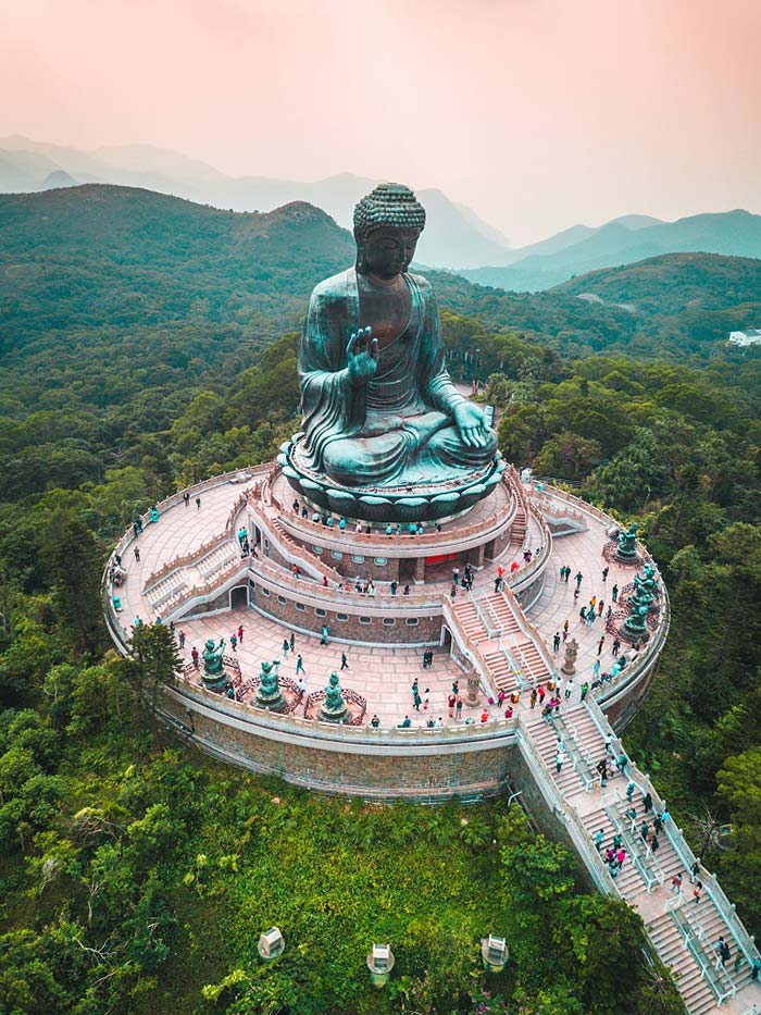 Buddhism transmission into China by the Silk Road