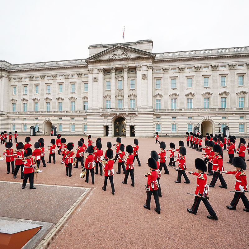 đội Vệ binh ở điện Buckingham