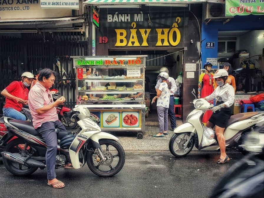 Bánh mì Bảy Hổ cửa hàng bánh mì nổi tiếng nhất Sài Gòn