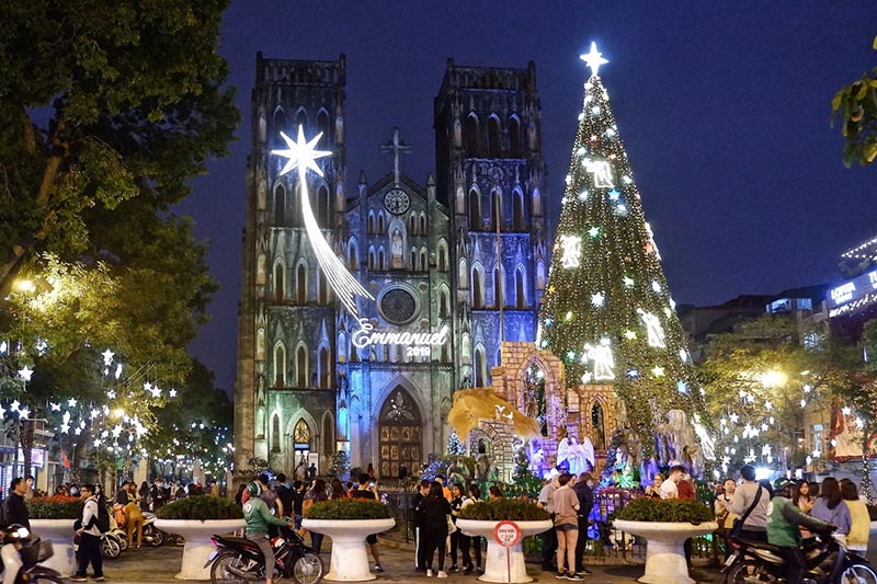 The big church in Hanoi filled with Christmas atmosphere