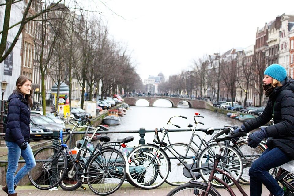 Khám phá Amsterdam bằng xe đạp