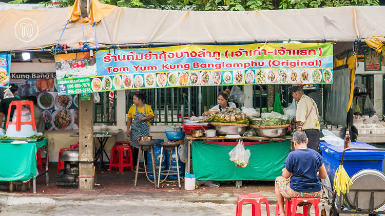 Hơn cả 1 quán ăn, Tom Yum Kung Banglamphu như đã cùng lớn lên cùng nhiều thế hệ người dân Bangkok.
