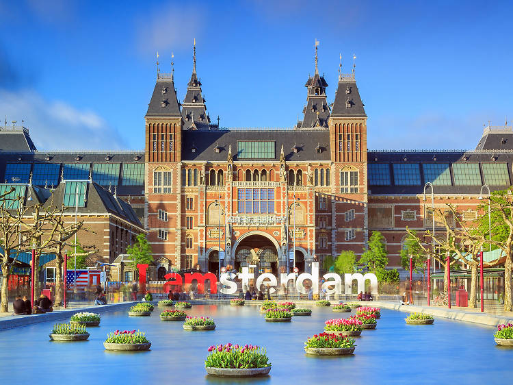 Amsterdam tăng thuế du lịch