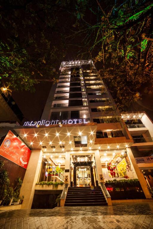 Moonlight Hotel - one of the best hotels in Hue 