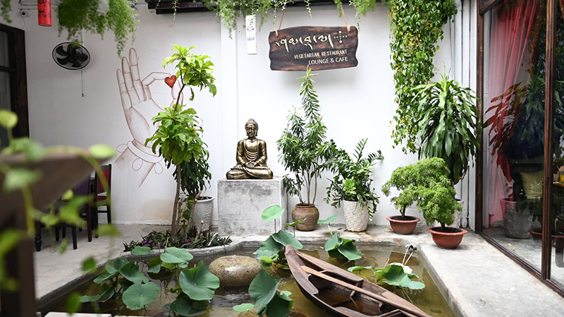Shamballa is one of the best vegetarian restaurants in Ho Chi Minh City inspired by Tibetan Buddhism.