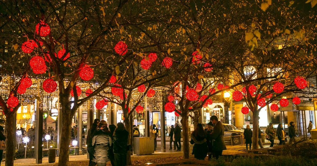 Bloor-Yorkville Holiday Magic in Village of Yorkville Park