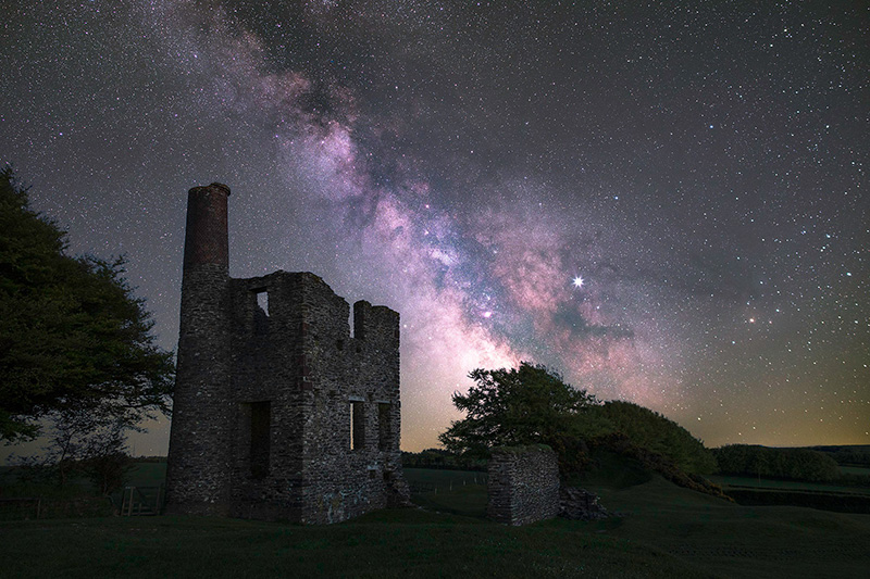 Meteor Shower in the UK: Best Time, Schedule + Places to see