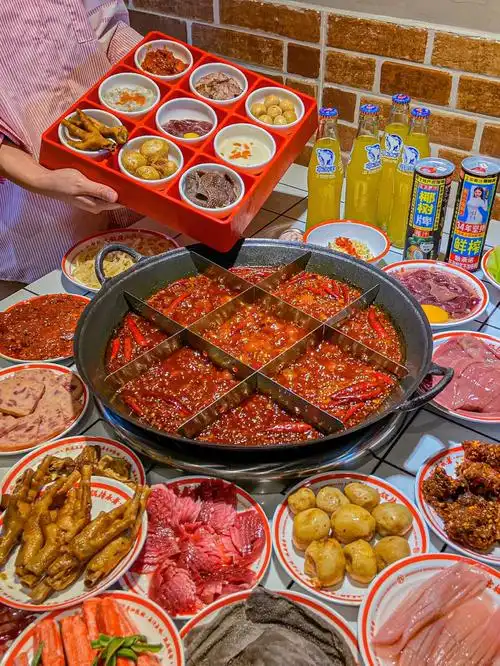 Changhua Sufen Hotpot restaurant in Chengdu (厂花素芬九宫格火锅)