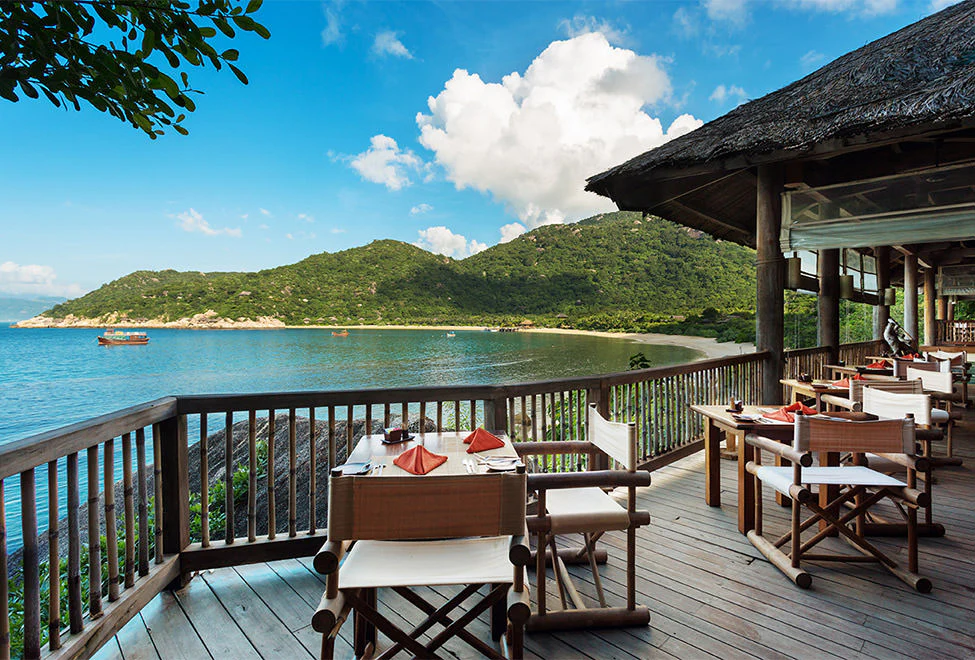 Dining by The Bay at Six Senses Ninh Van Bay