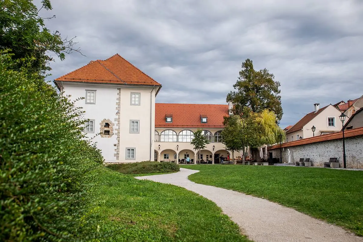 Grad Khislstein in Slovenia